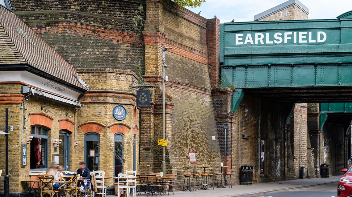 Earlsfield street scene